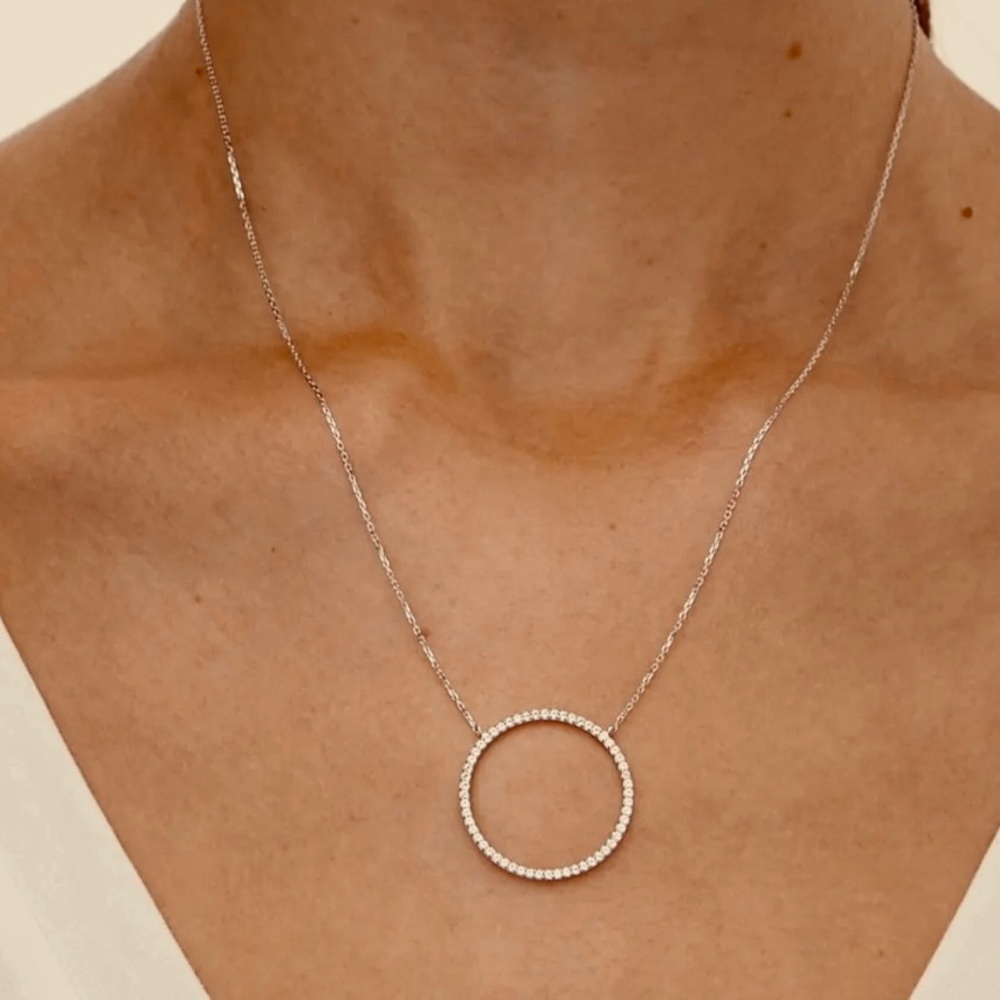 EMILY MORTIMER INFINITY NECKLACE